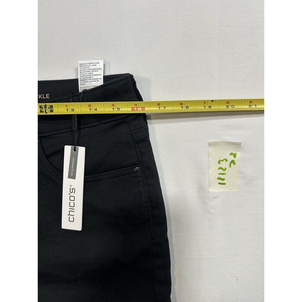New Chicos Floral Cutout Slim Ankle Jeans Women Size 6R Black Denim 0.5R - Picture 10 of 11